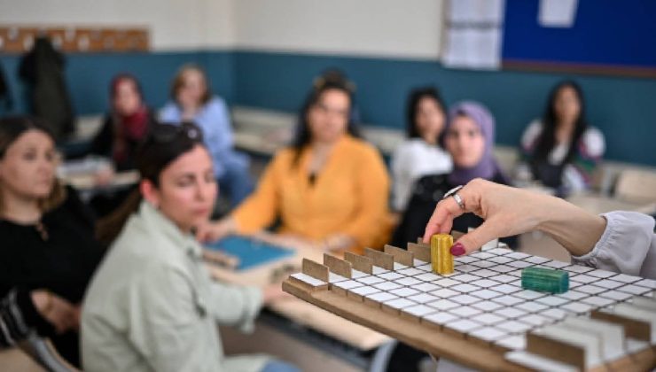 Teknolojide kıyasıya rekabet: Zeka oyunlarında anneler aldıkları kurstan sonra  çocuklarına sıkı rakip oldular