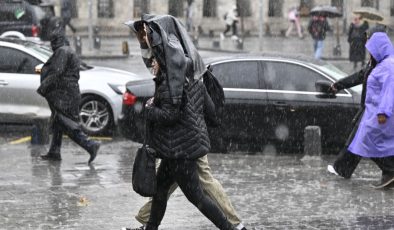 Batıda Termometreler 40 Dereceyi Görürken Meteorolojiden Flaş Yağış Uyarısı Geldi