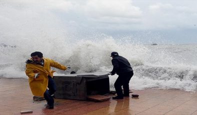 Meteoroloji İstanbul’u Saat Vererek Uyardı