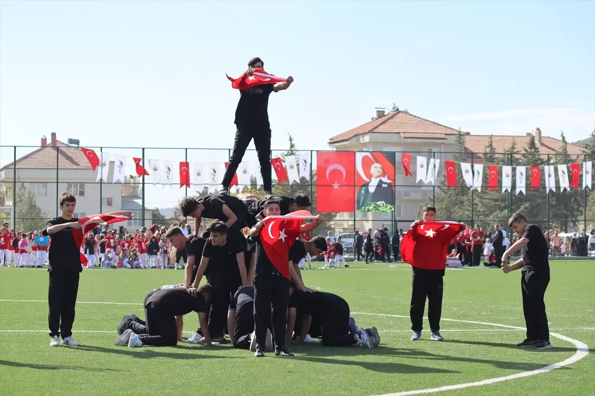 Karamanlı’da Cumhuriyet Bayramı Töreni