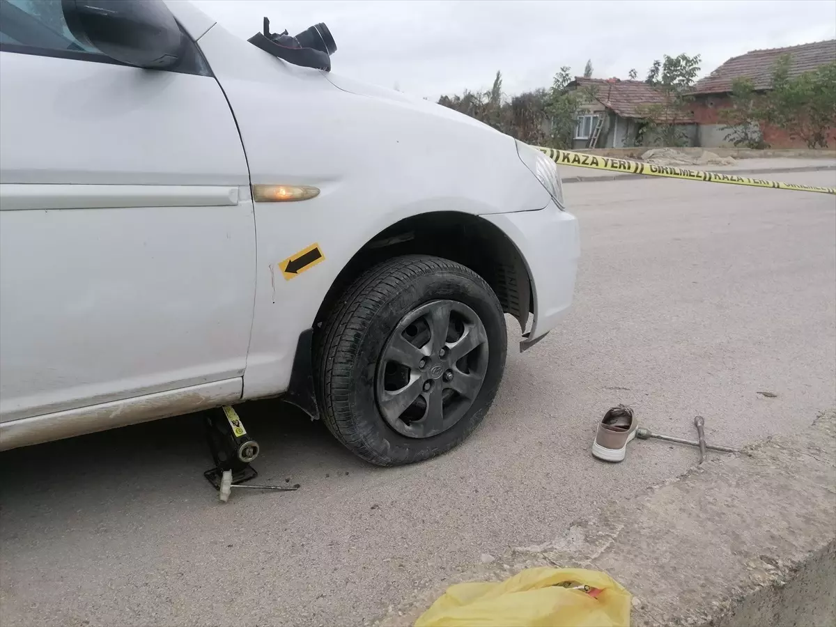 Bijon anahtarı başına çarpan sürücü hayatını kaybetti