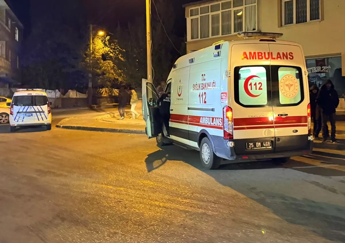 Otomobil, belediye otobüsüne çarptı: Sürücü yaralı