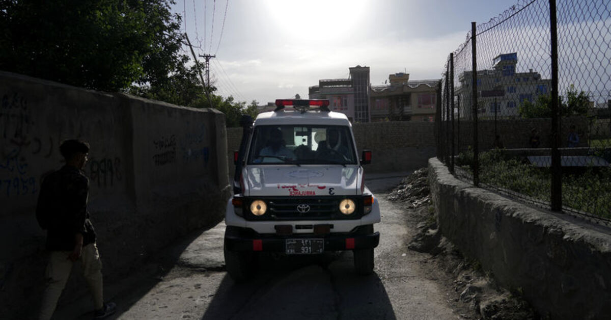 Afganistan’da meydana gelen iki trafik kazasında en az 52 kişi hayatını kaybetti