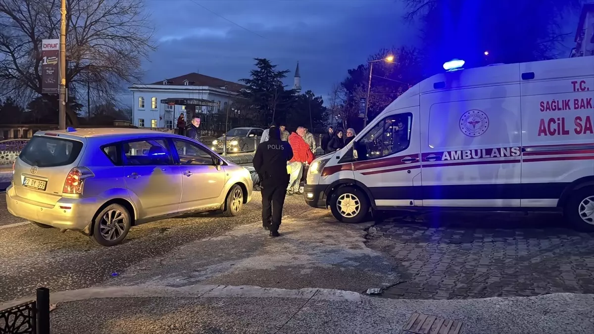 Edirne’de Automobil Lise Öğrencisine Çarptı