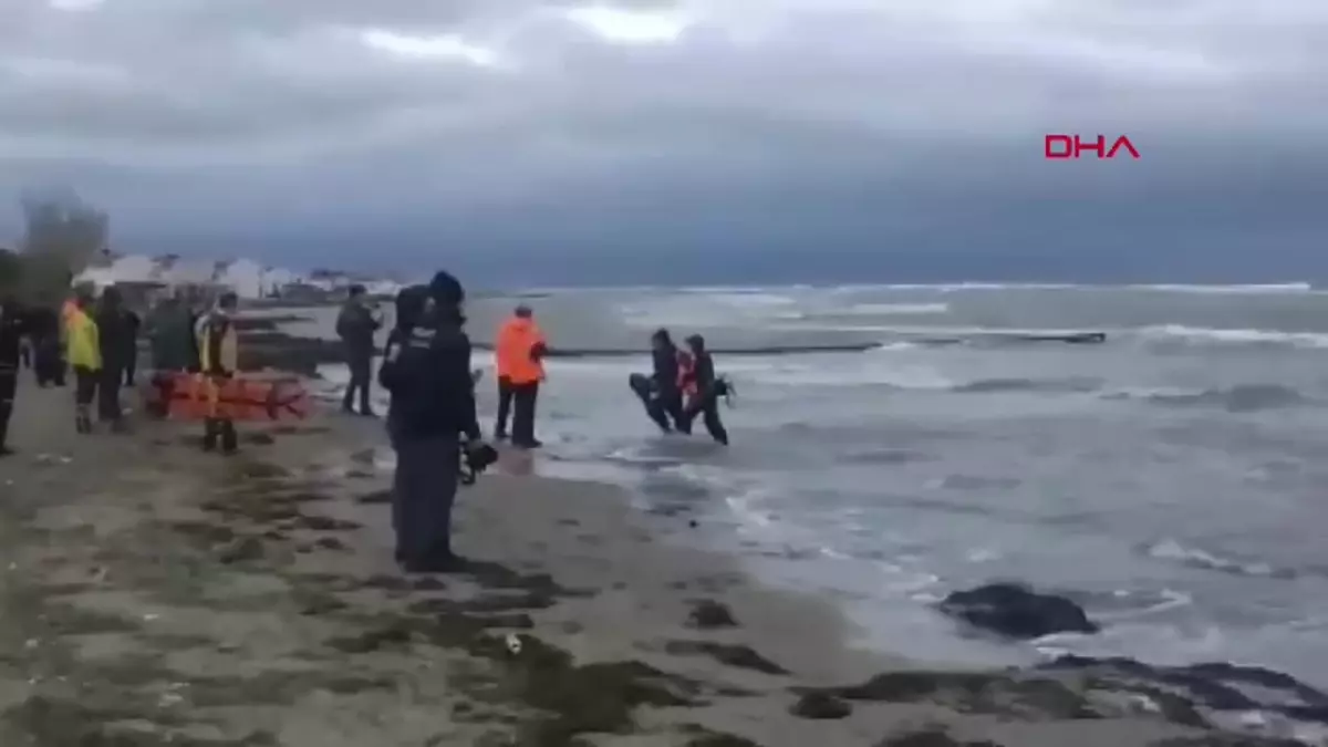 Tekirdağ’da Fırtınada Yan Yatan Teknedeki İki Kişi Kurtarıldı