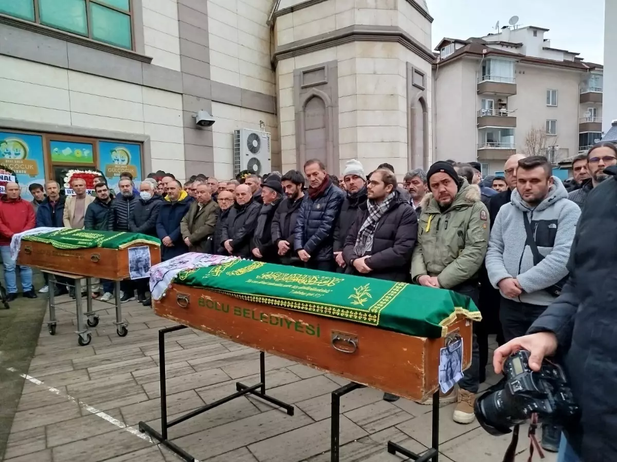 Bolu’daki Otel Yangınında Hayatını Kaybeden Anne ve Kızına Son Görev