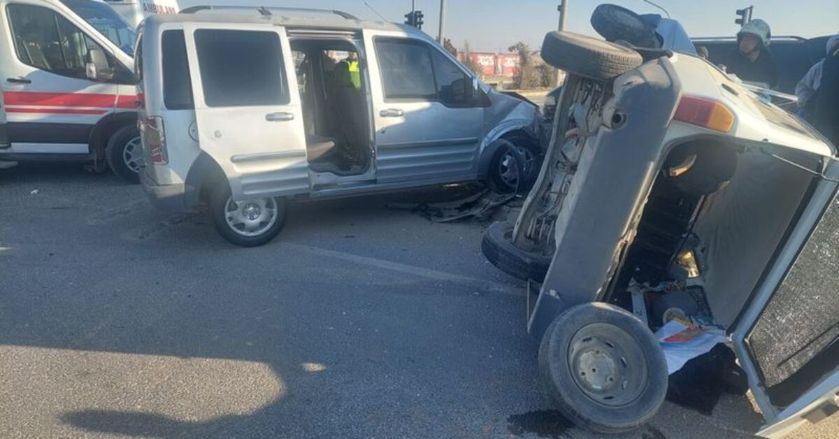 Gaziantep’te 14 kişinin yaralandığı kaza kamerada